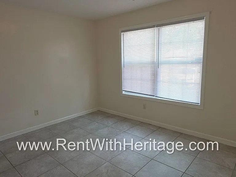 7712 Autry Cir #303 — Photo 18