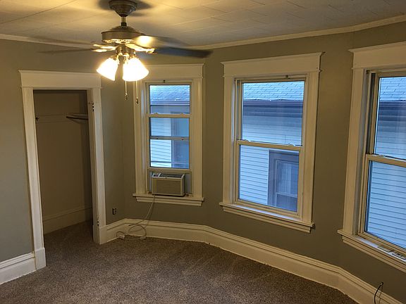 5th image of 1122 Marshall Ave #1