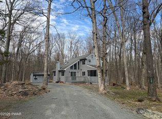 136 Evergreen Ct, Hawley, PA