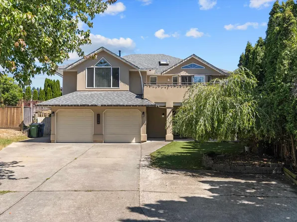 2608 Blackham Dr, Abbotsford, BC V2S 7J5