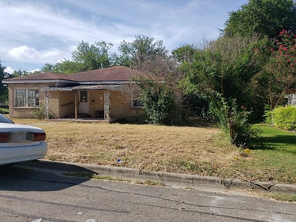 2nd image of 215 E Munroe Ave