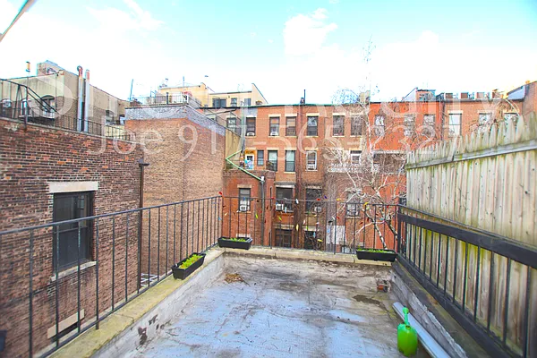 Rented by Street Realty Brokerage LLC | media 11