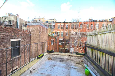 Rented by Street Realty Brokerage LLC