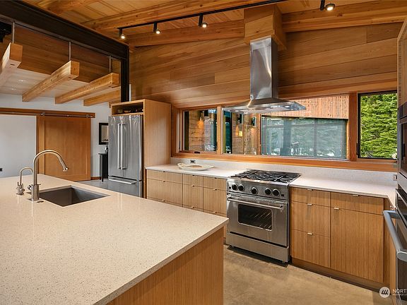 5th image of 741 Timber Cove Drive