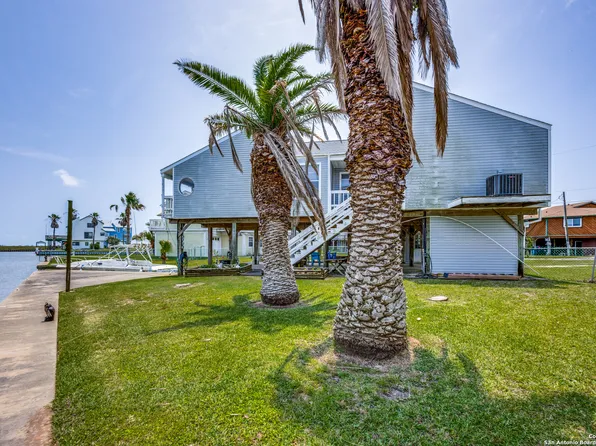 175 Sand Shoals Rd, Freeport, TX 77541