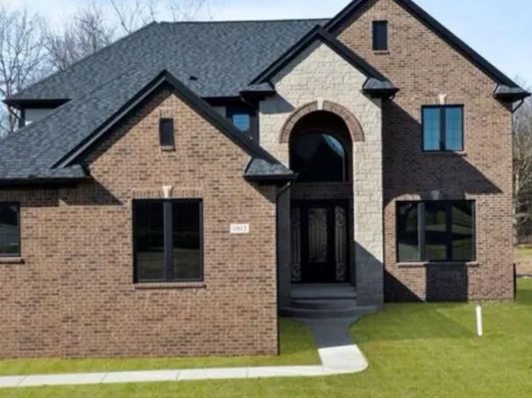 1356 Masters Dr, Metamora, MI 48455