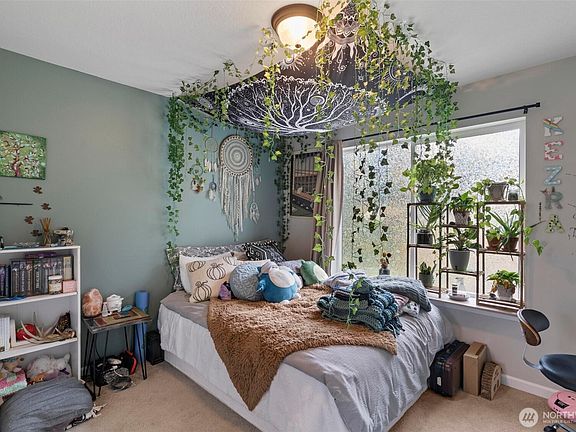 5th image of 144 38 18 Loop Road