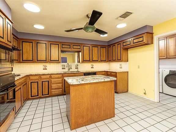 2nd image of 715 Wayland Dr