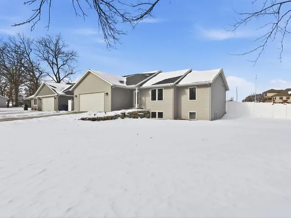 4252 Fox Hills Court, Janesville, WI 53546