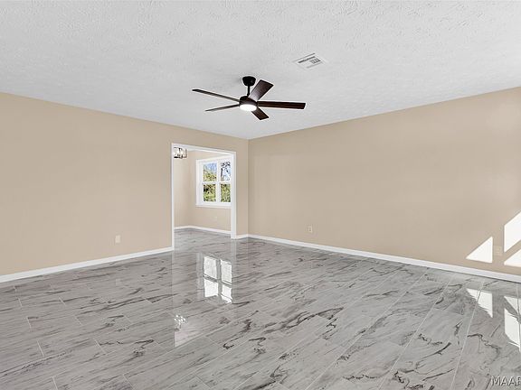 4th image of 988 Sandy Ridge Rd