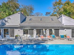 60 Whites Ln, Southampton, NY 11968