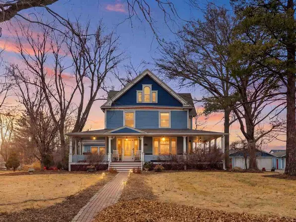 1106 E Van Buren St, Washington, IA 52353