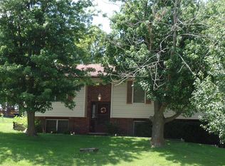 20 Village Rd, Hannibal, MO 63401