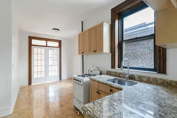 Rented by Town Residential | media 48