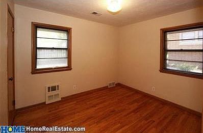 5th image of 3344 Curtis Dr