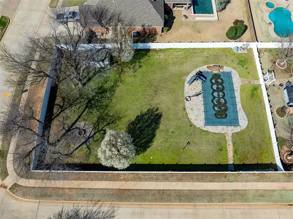 421 War Eagle Ln #1, Yukon, OK 73099