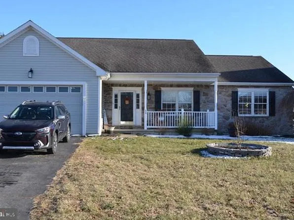 54 London Dr, Smyrna, DE 19977