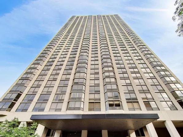 (undisclosed Address), Chicago, IL 60614