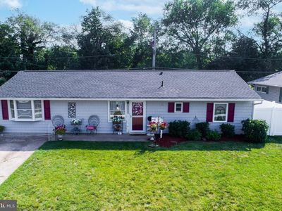 243 Pinewood Dr, Levittown, PA, 19054