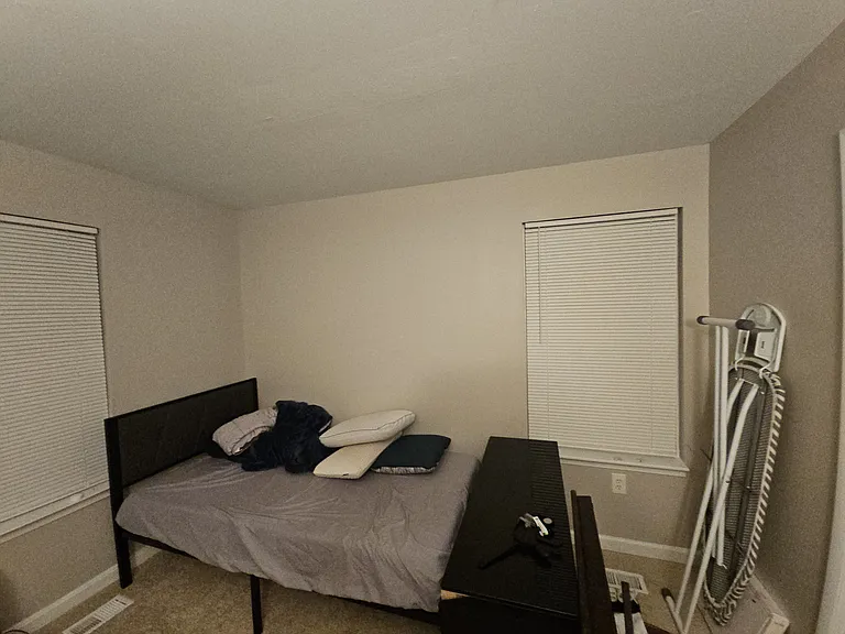 1016 Petworth Way — Photo 3