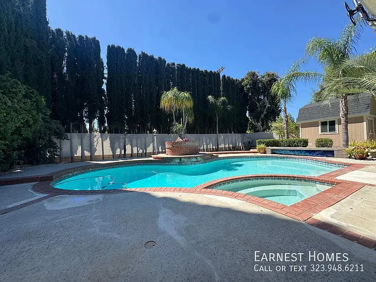 7814 Woodhall Ave — Photo 17