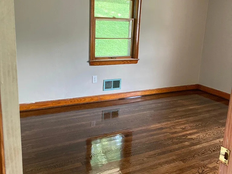 3402 Manassas Dr — Photo 3