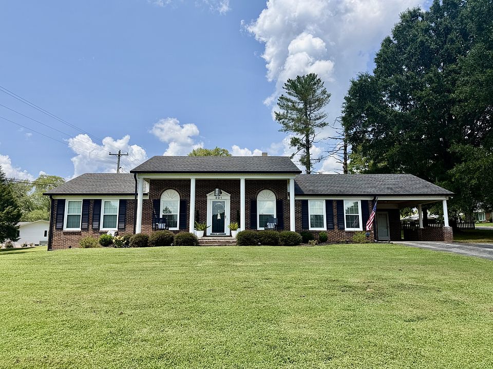 1st image of 301 Roberta Ln