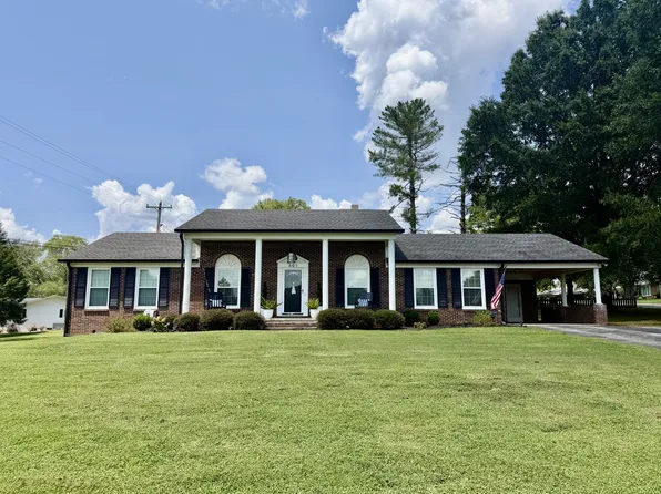301 Roberta Ln, Lawrenceburg, TN 38464
