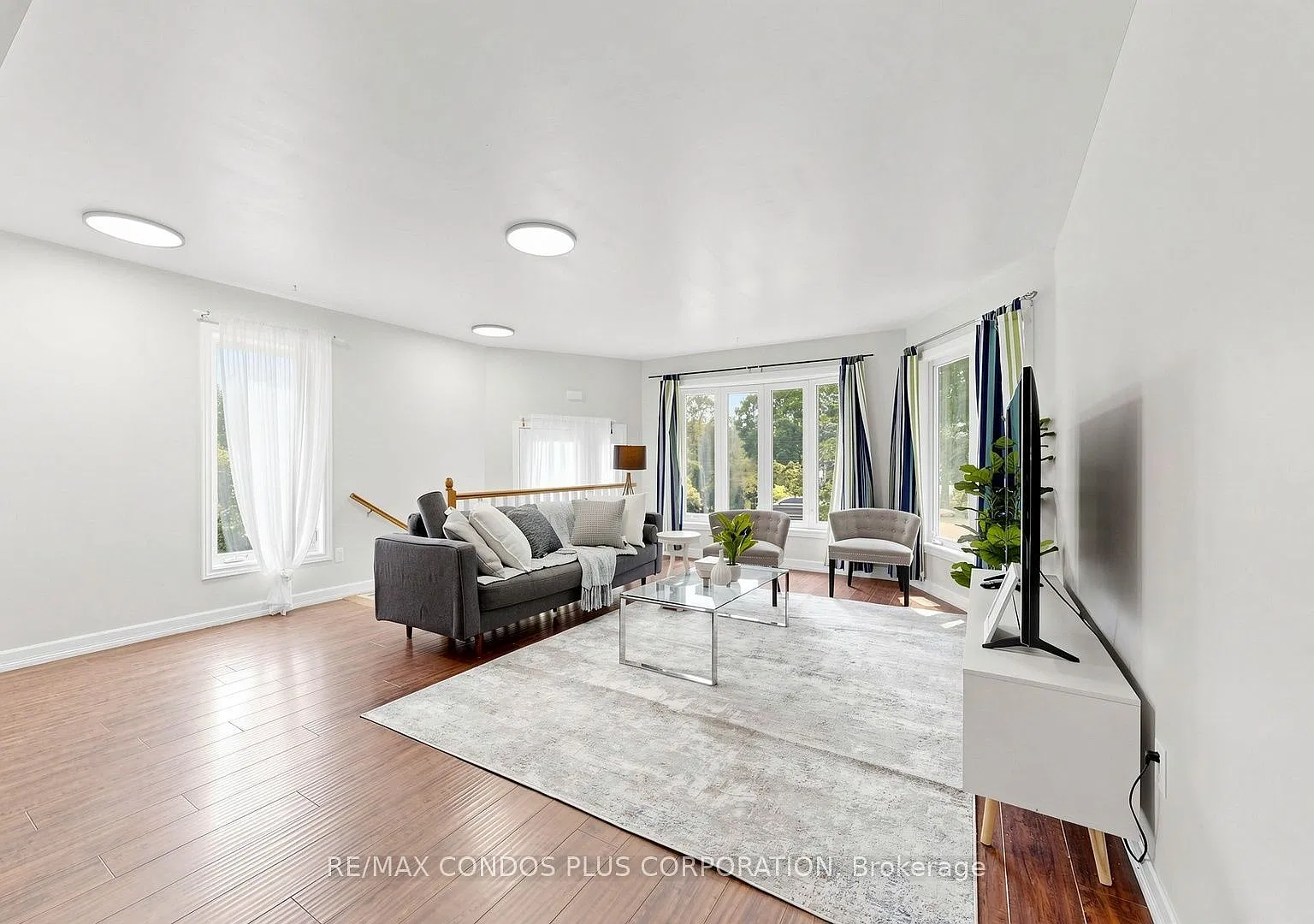 5 bed, $2,650 — Photo 3