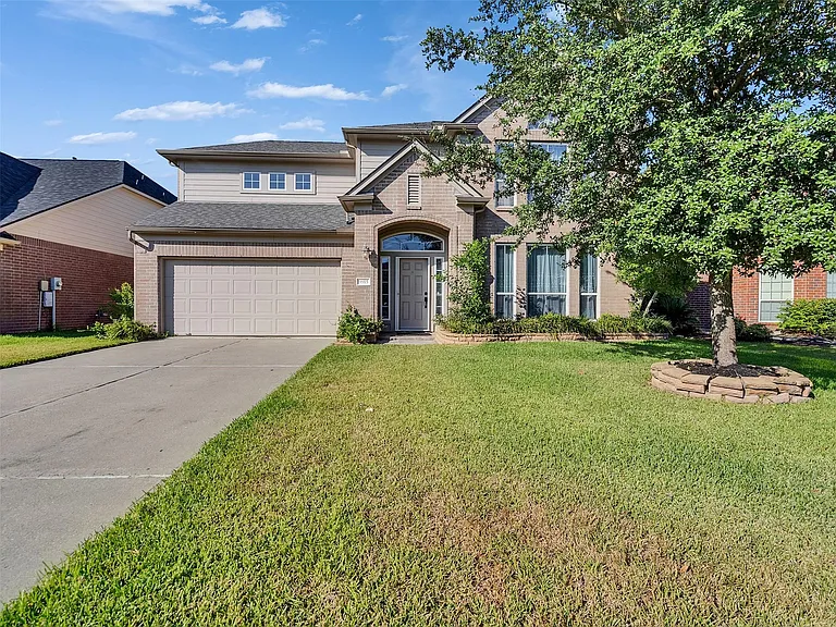 9915 Valance Way — Photo 1