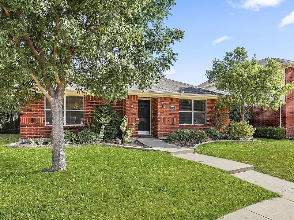 03_5236Boxwood_003_mls