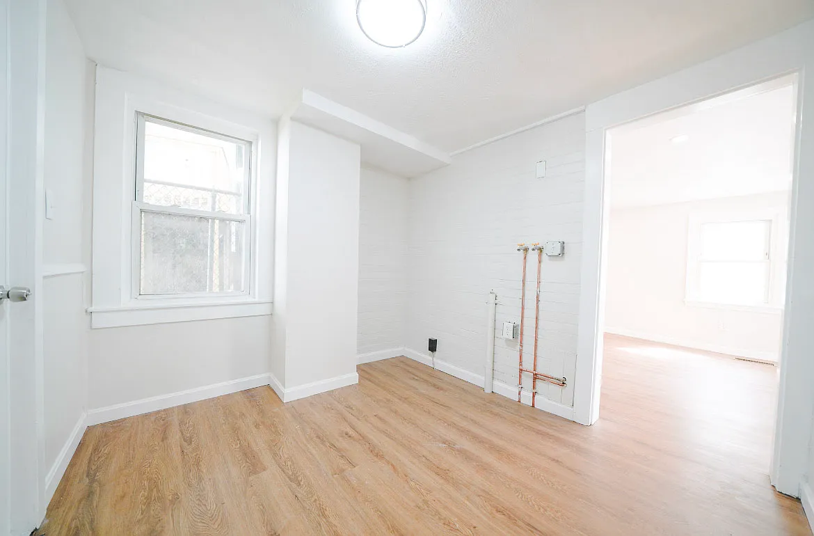 3 bed, 1271 sqft, $2,500 — Photo 3