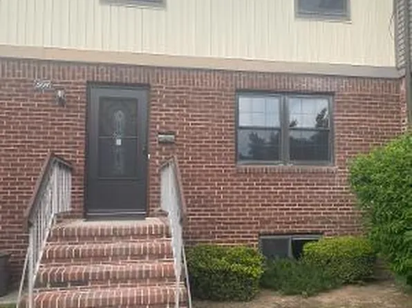 508 Maple Hill Dr, Woodbridge, NJ 07095