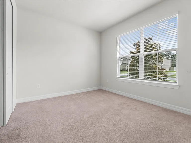 4990 Royal Point Ave — Photo 14
