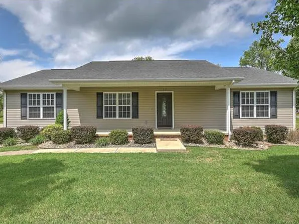 102 Emerald Dr, Greeneville, TN 37745