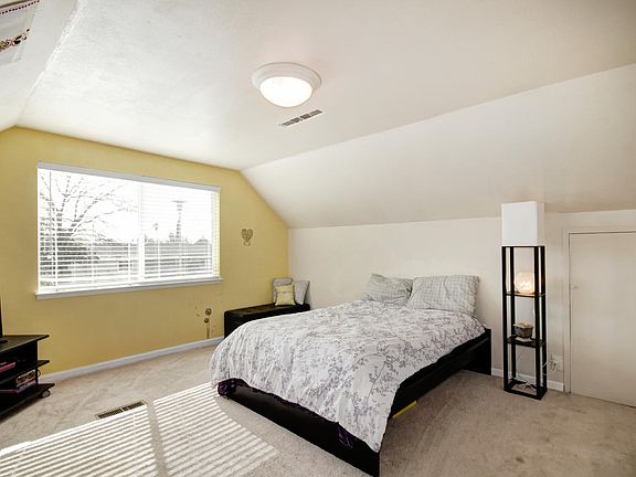 5th image of 317 Senator Ave