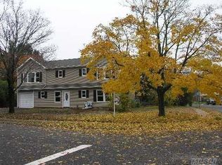 63 Bluebird Dr, Syosset, NY 11791