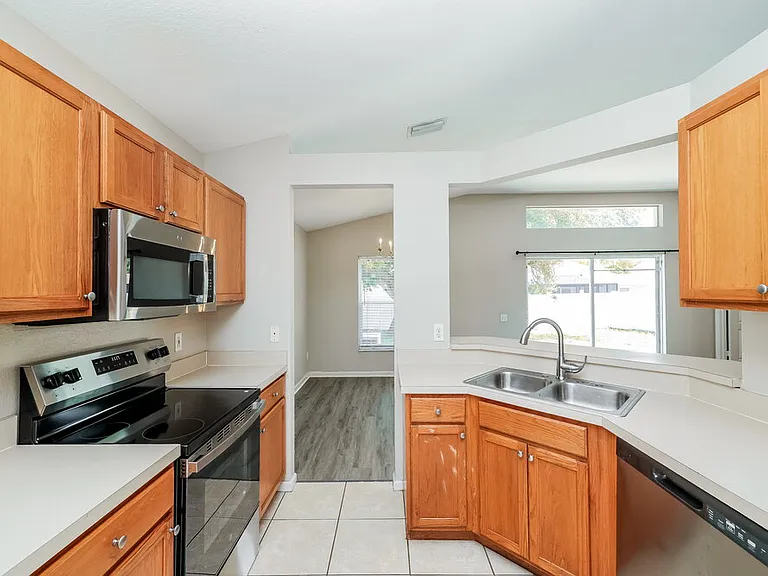 10422 Hunters Haven Blvd — Photo 6