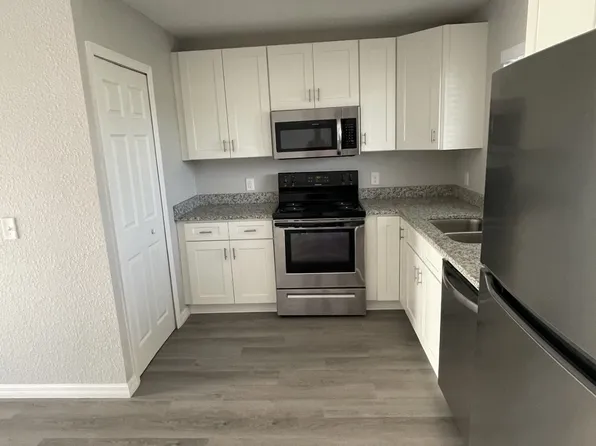 1702 Recker Hwy #B-2, Winter Haven, FL 33880