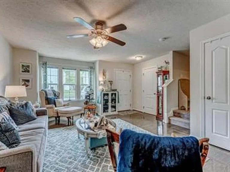 108 Auburn Dr — Photo 19