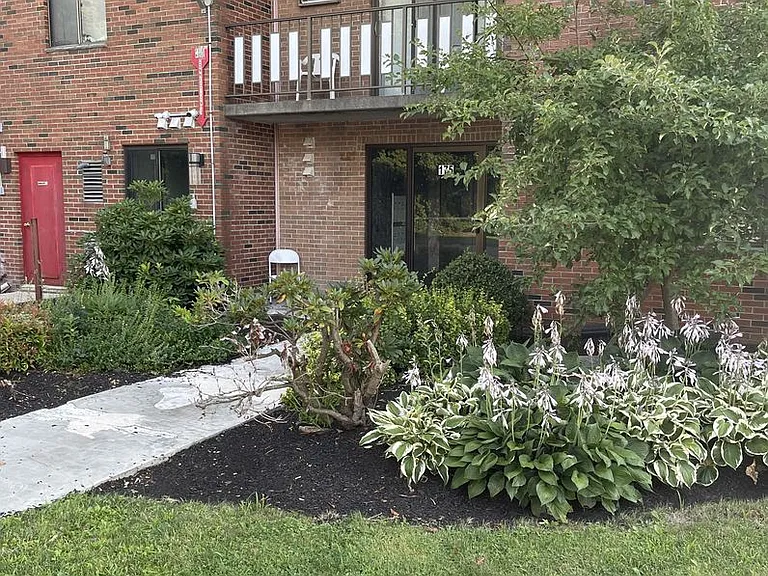 173 Adams St #27 — Photo 8