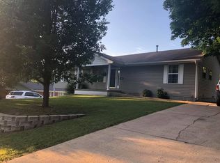 302 Cedar Dr, Potosi, MO 63664