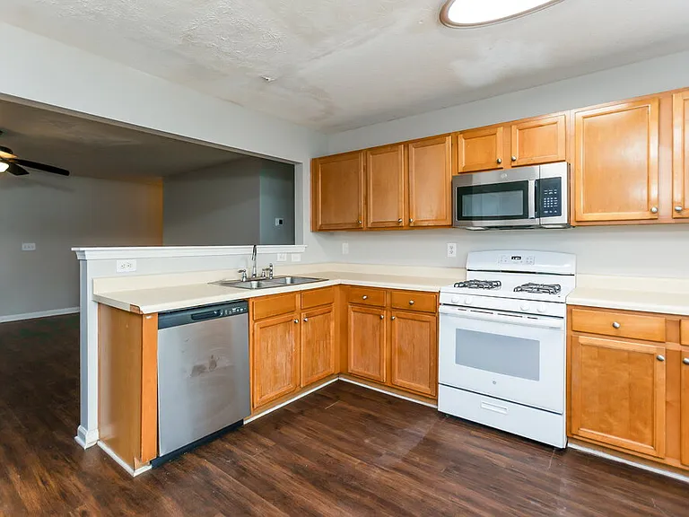 320 Arrowhead Dr — Photo 7