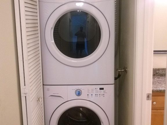 Laundy located in unit, full size washer/dryer