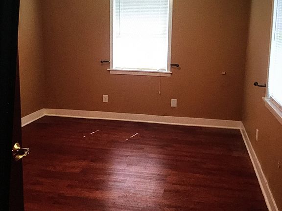 4th image of 3108 Albemarle Dr