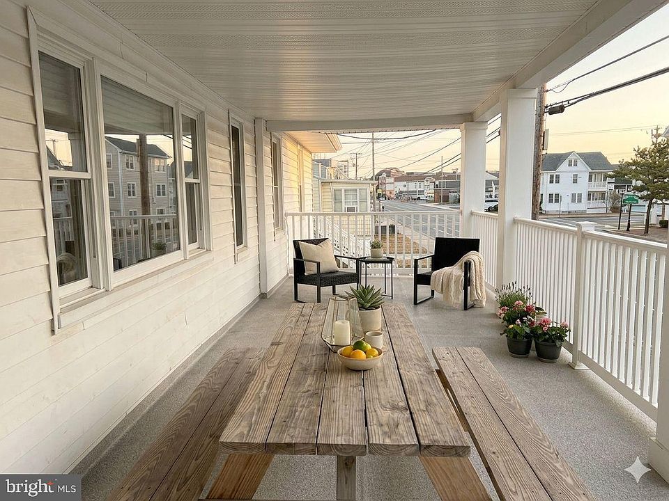 1st image of 1407 N Saint Louis Ave #5