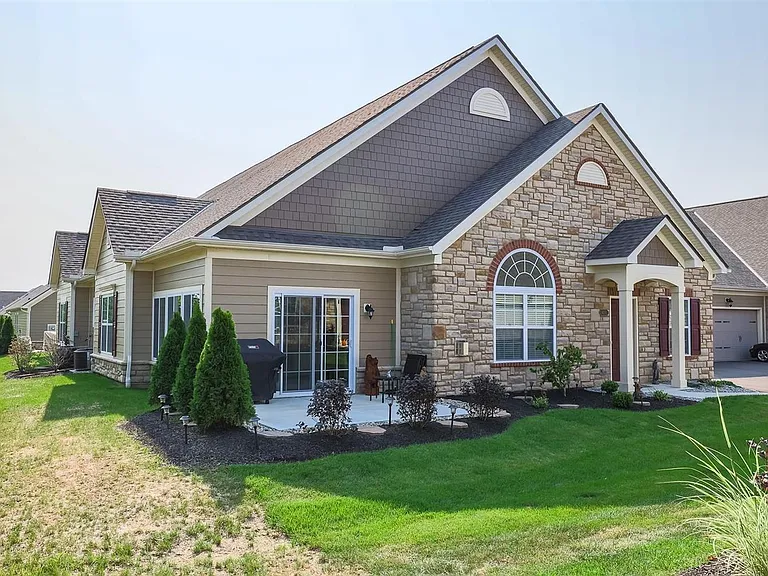 6733 Liberty Cir — Photo 3