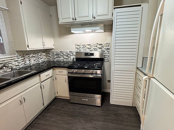 4th image of 2715 Parker Ave #A