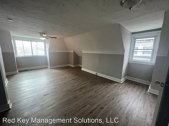 3rd image of 745 Florence Ave #2