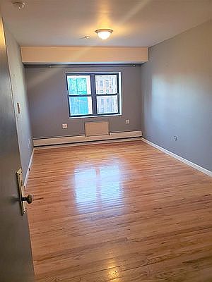 1st image of 2814 31st St